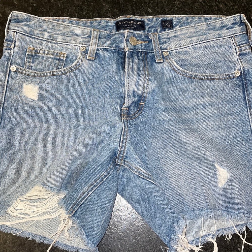 Selling denim Lucky boyfriend shorts. Size 6 / 28